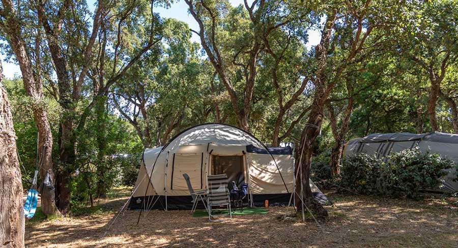emplacement pour tente en camping corse