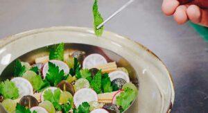 Mixed salad finished with tweezers, Le Campo Mare restaurant in Corsica