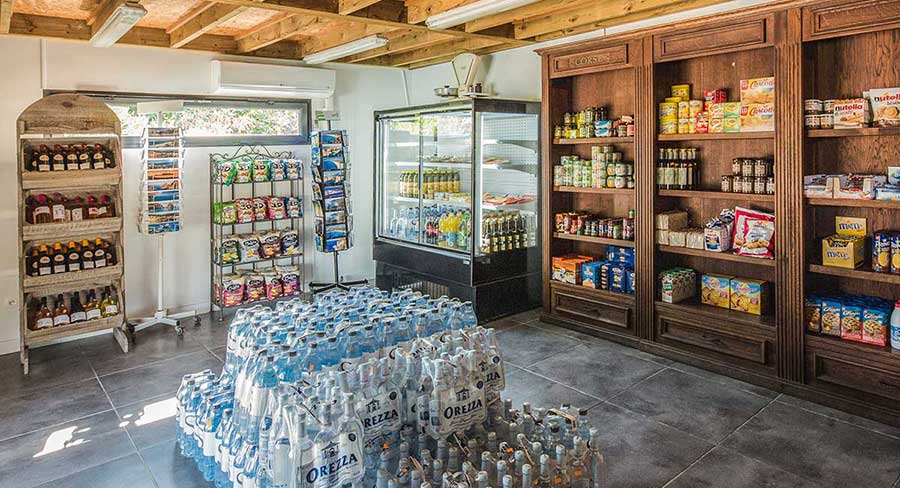 épicerie en village vacances corse