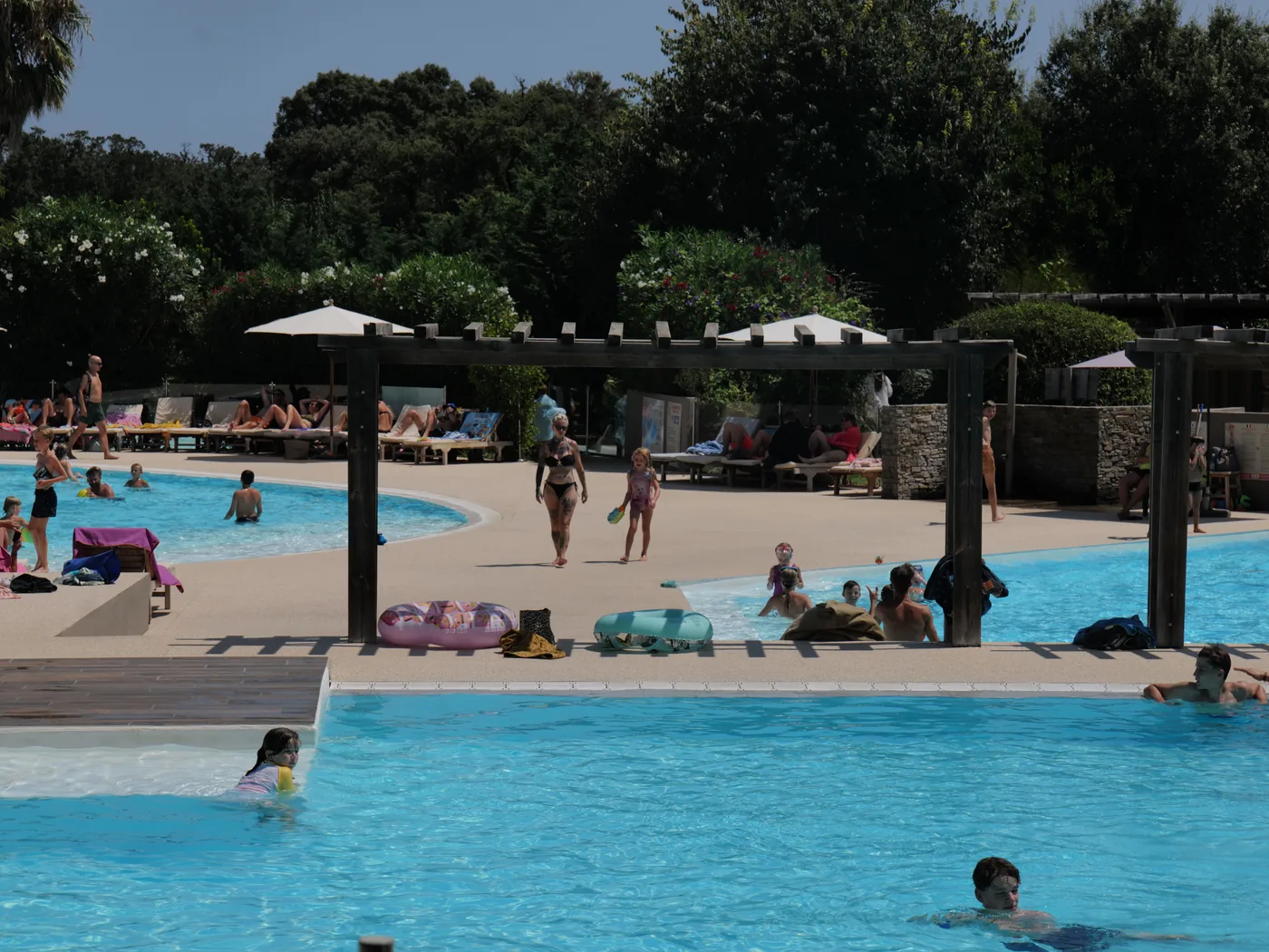 Piscines et plages du parc aquatique du camping Le Campoloro